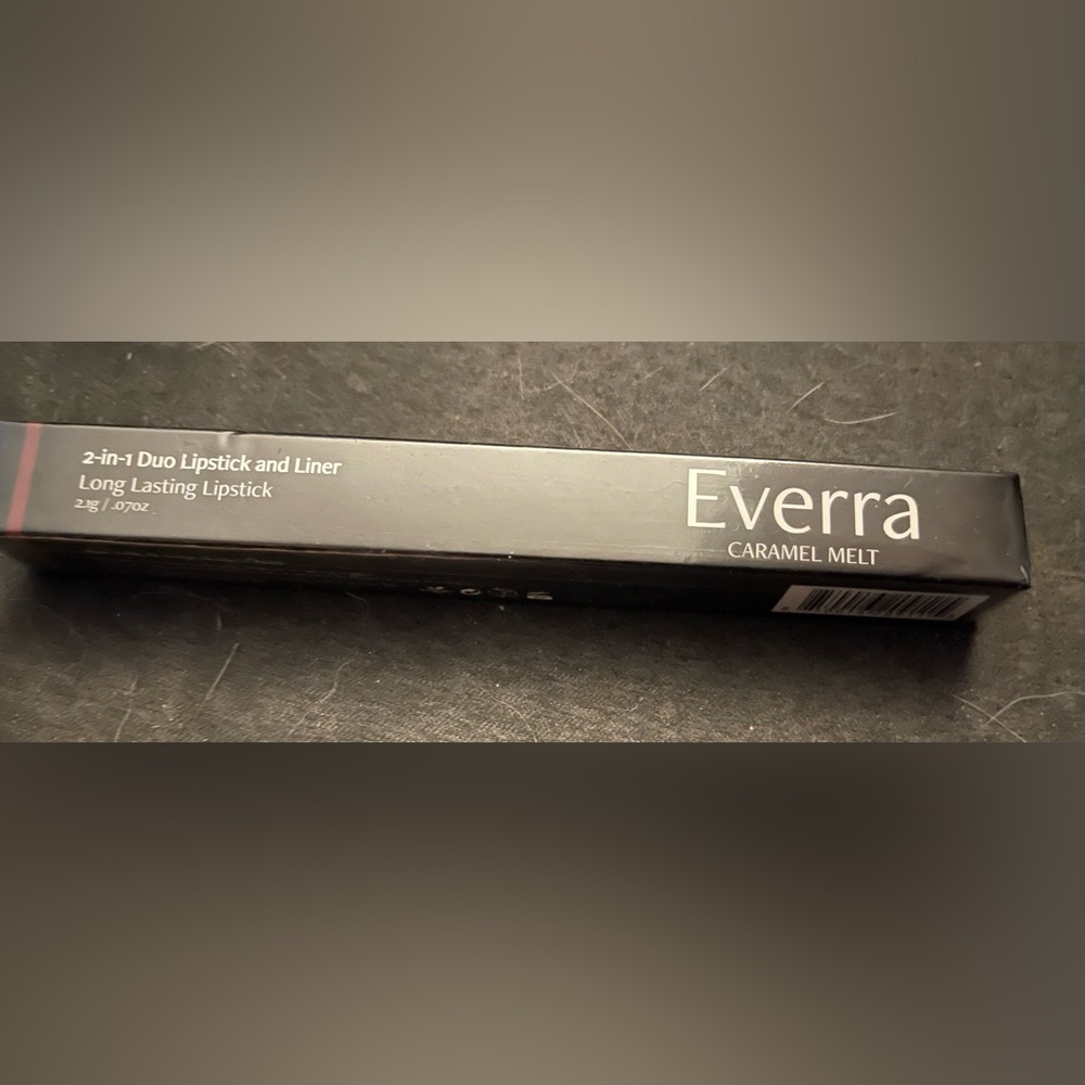 Everra 2 in 1 Lipstick and Lip Liner. Carmel Melt.  New